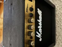 Marshall MG 10CD Kombinovaný zosilňovač pre gitaru [May 21, 2024, 12:57 pm]