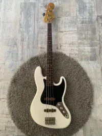 Squier Jazz Bass Classic Vibe 60s Bass guitar [May 13, 2024, 7:13 pm]