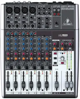 Behringer XENYX 1204 USB Keverő (Csak kicsomagolt)