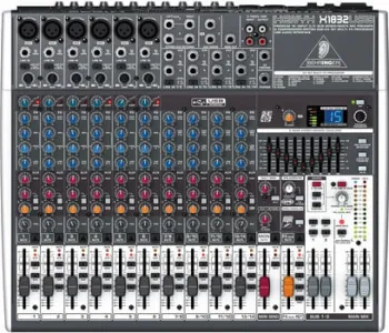 Behringer XENYX X 1832 USB Keverő