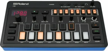 Roland AIRA Compact J-6 Chord Synth Szintetizátor