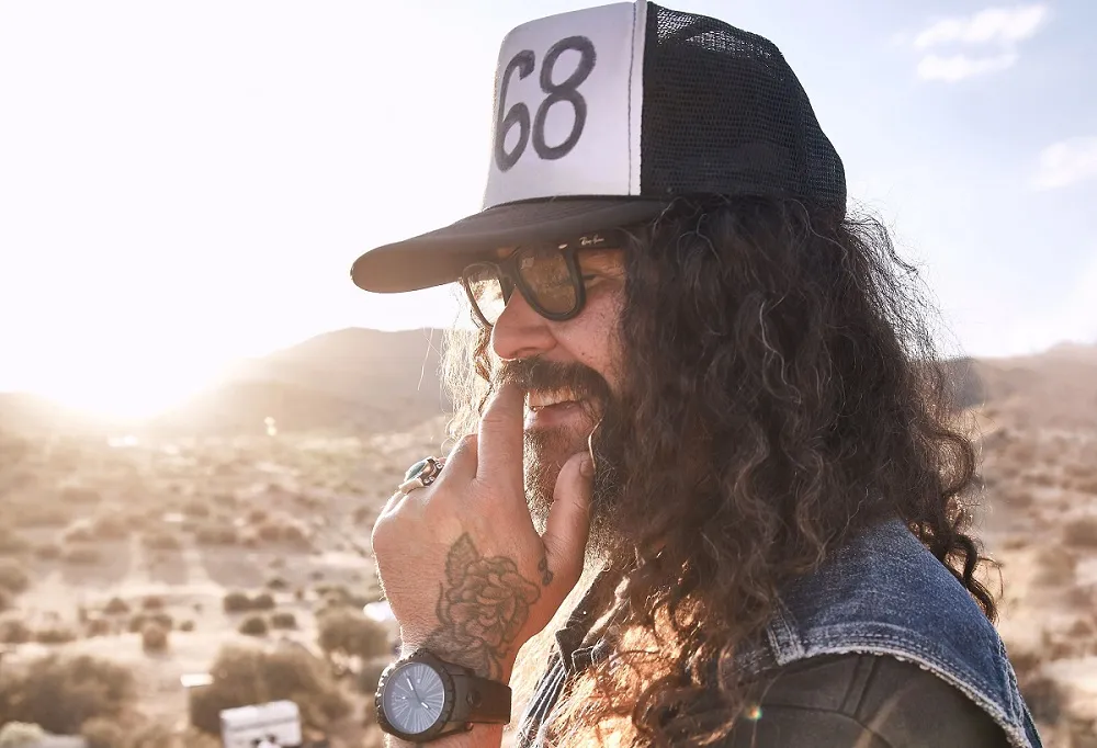 „Egyik héten egy építkezésen dolgoztam, a másikon elmentünk turnézni a Metallicával” – Brant Bjork-interjú