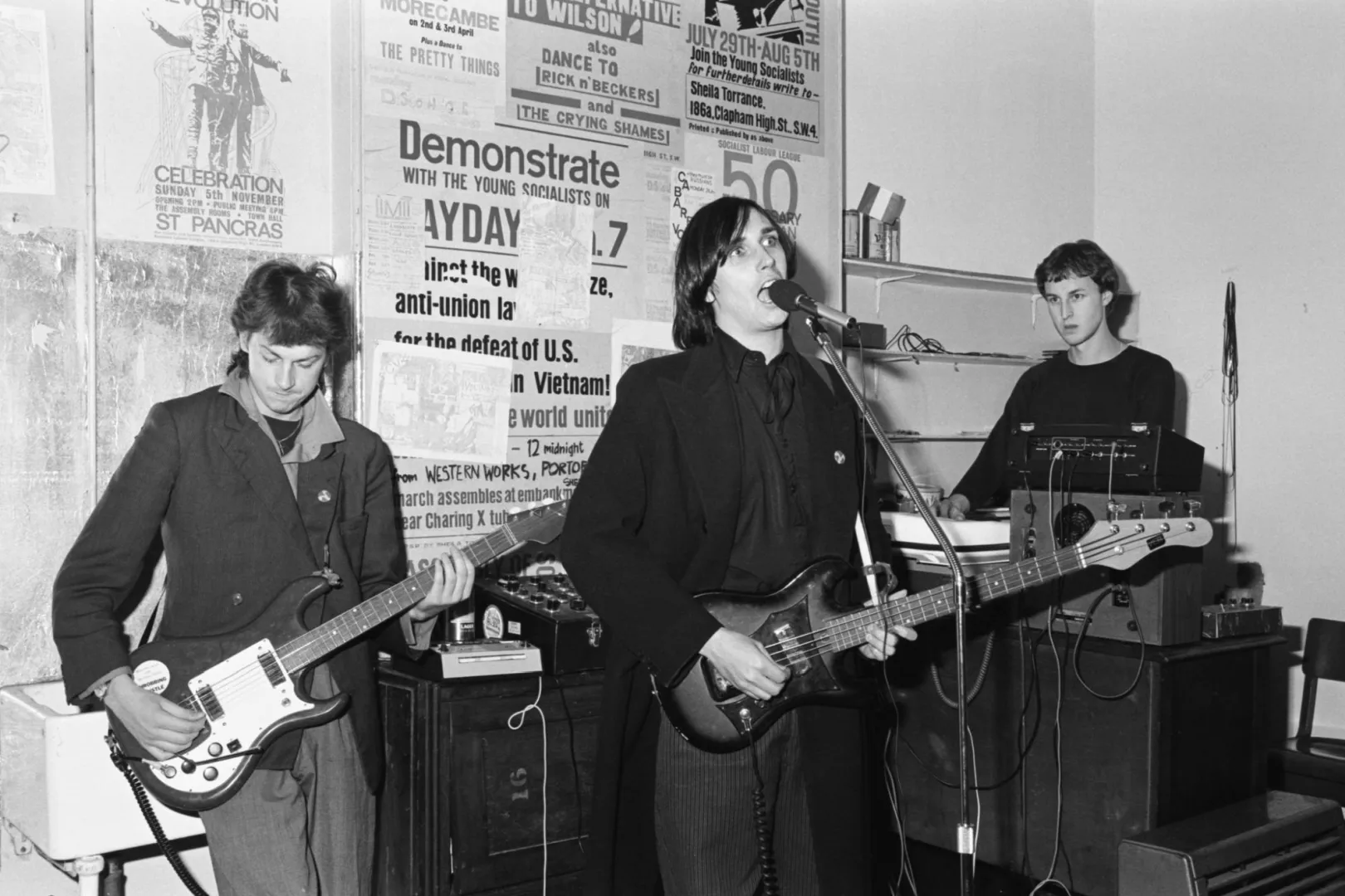 „Ledobtak a színpadról, és kitört egy kisebb lázadás” – Cabaret Voltaire-interjú