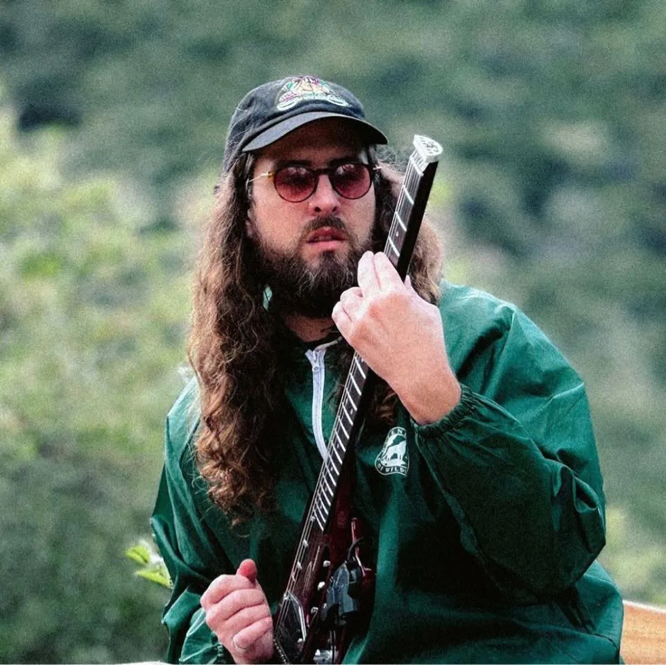 „Milyen groove már ez, és milyen gitár!” – Oren Ambarchi, Nate Mercereau és a 12z a Zene Házában