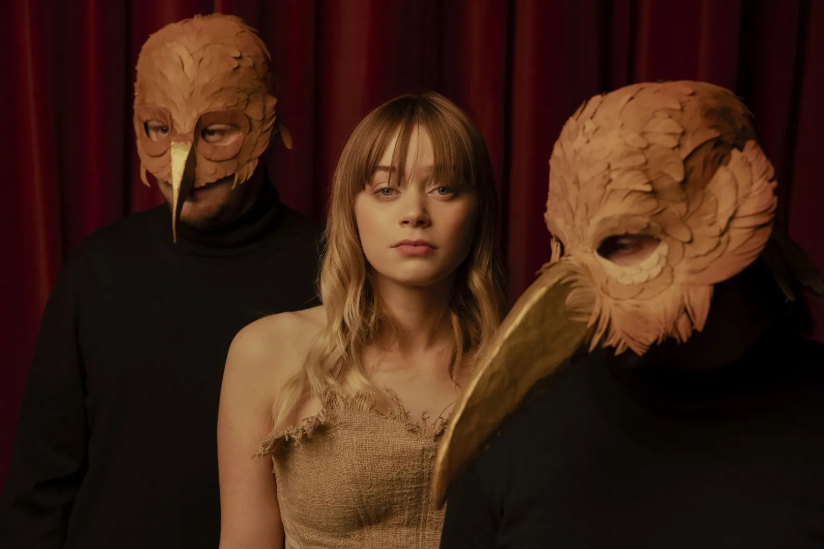 „Ne legyél nyálas, ne sajnáld magad, élni tényleg jó” – premieren Villő első albuma, a Madárlány