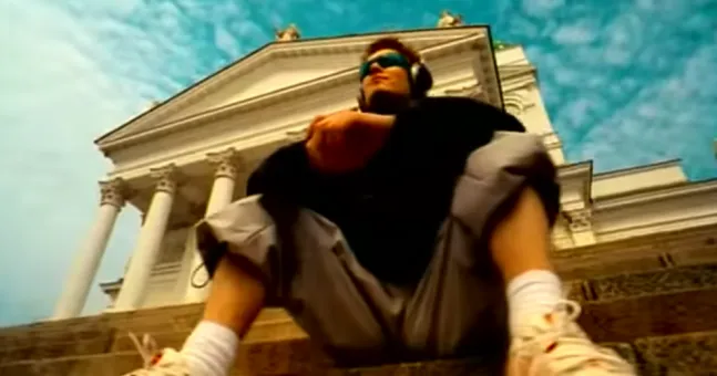 25 év után Darude újra hozzányúlt a Sandstorm-hoz