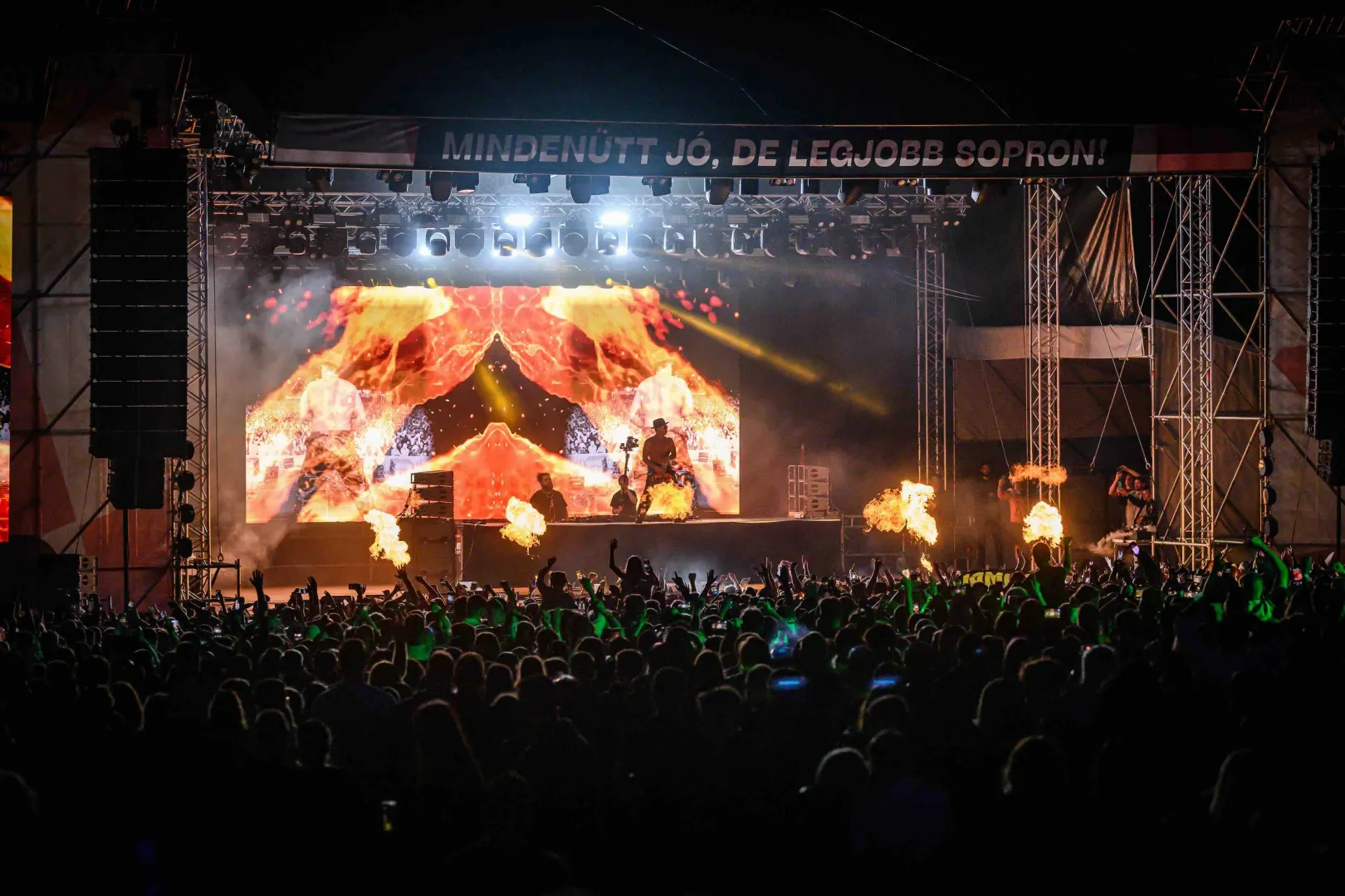 80 helyszínen 300 program, The Prodigy és a legnagyobb arénasztárok a SopronFesten
