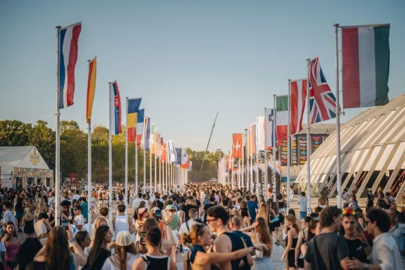 A világ végéről is jönnek a Szigetre – 112 ország látogatóit fogadja a fesztivál
