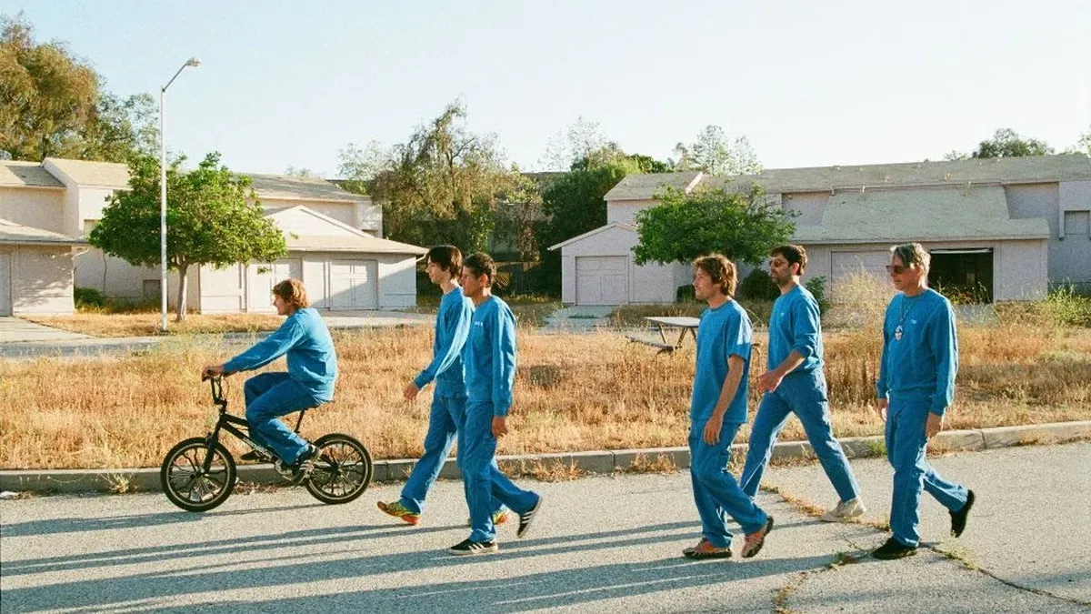 Augusztusban érkezik az első Beastie Boy-szólólemez Mike D-től, megjelent a True Colors című kislemez