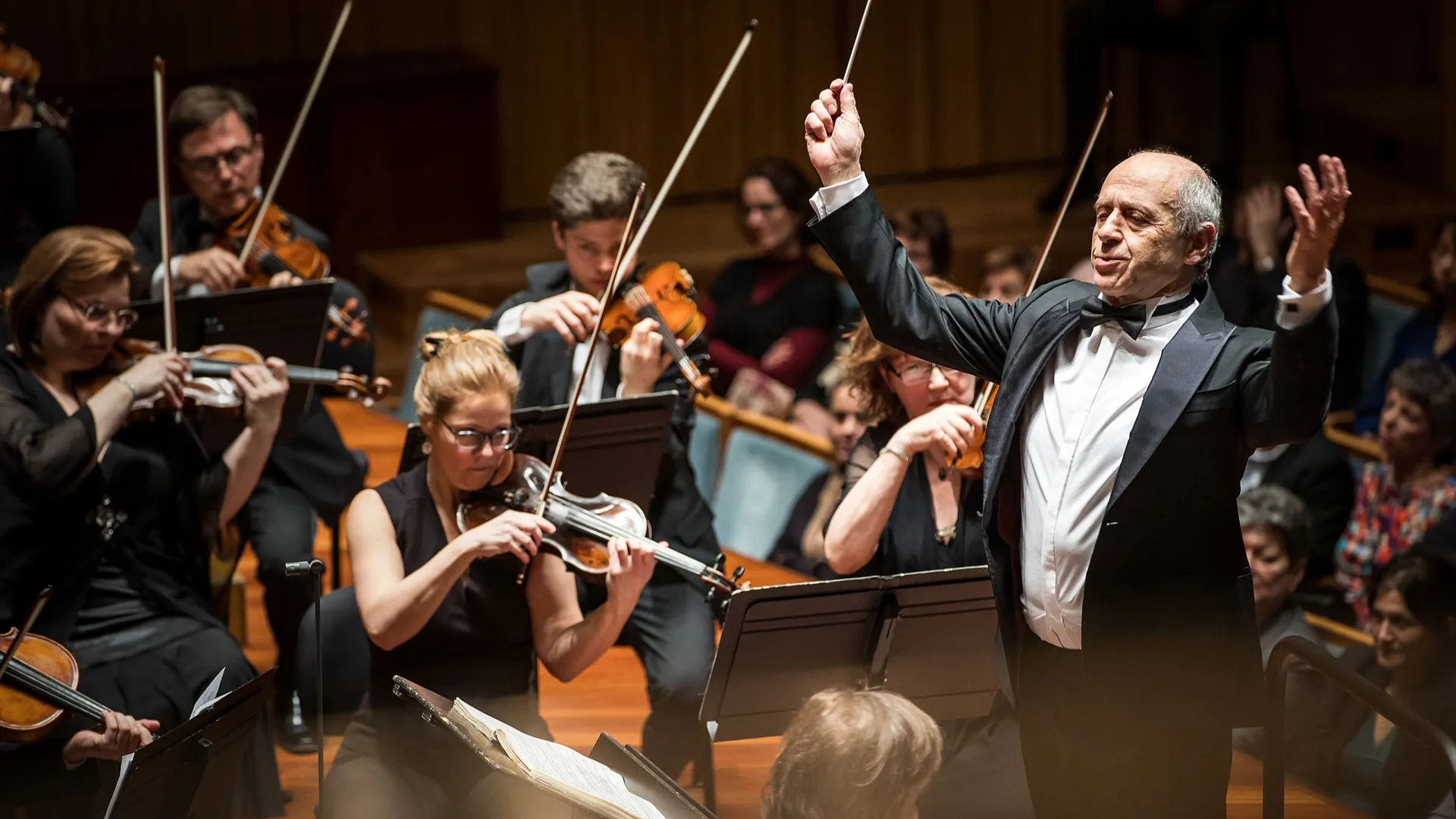 Az emberi hang bűvöletében – évadot hirdetett a Fesztiválzenekar