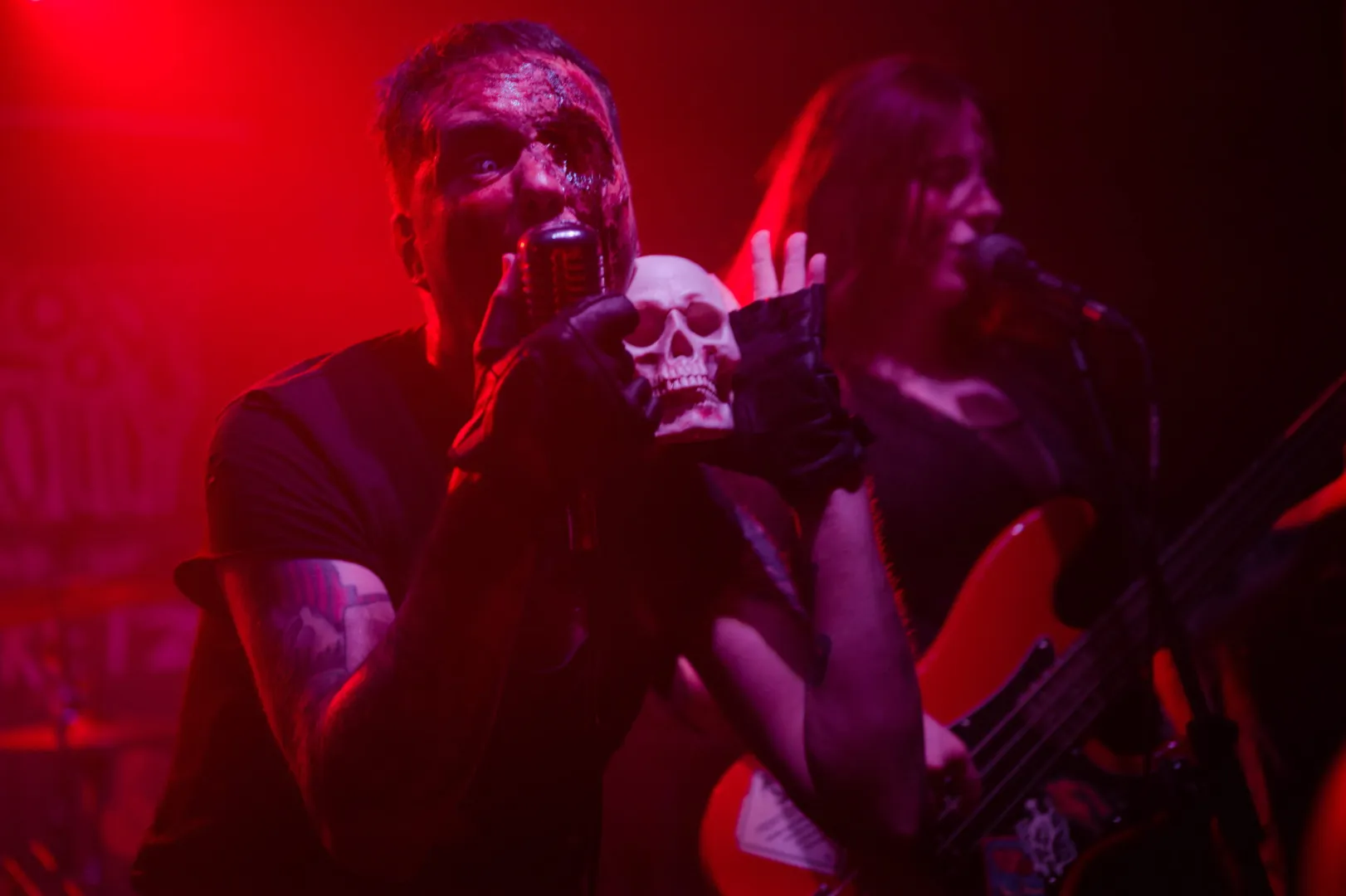 Bloody Holly and the RicketZ: Új klip a Six Feet Under klasszikusához