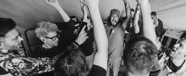 BULI LESZ: Budapesten lép fel az Esti Kornél, a Hiperkarma és a Kiscsillag