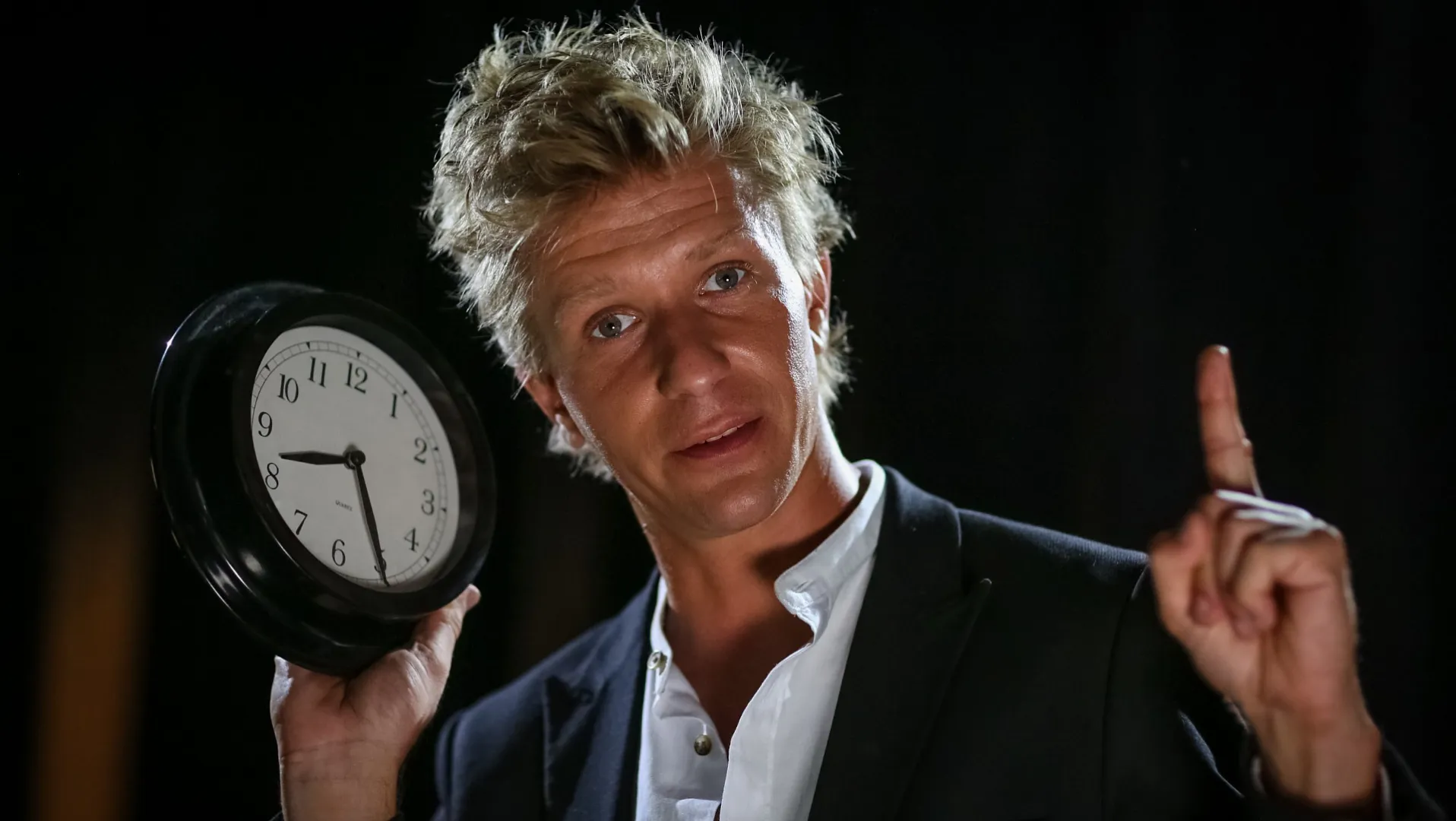 Dalok mögötti történetek – Kardos-Horváth János akusztikus estje az Eötvös10-ben