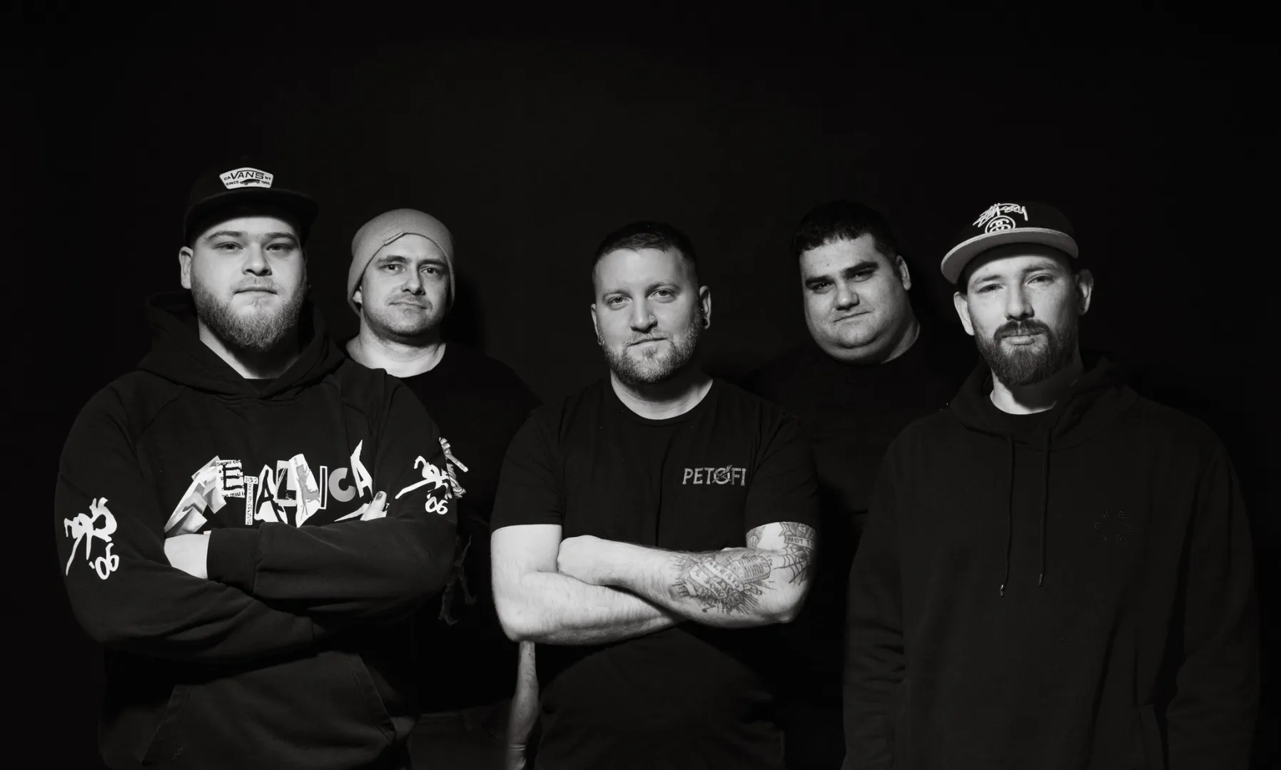 Dark In Here - Bemutatkozás