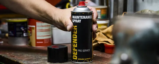 Defender karbantartó spray