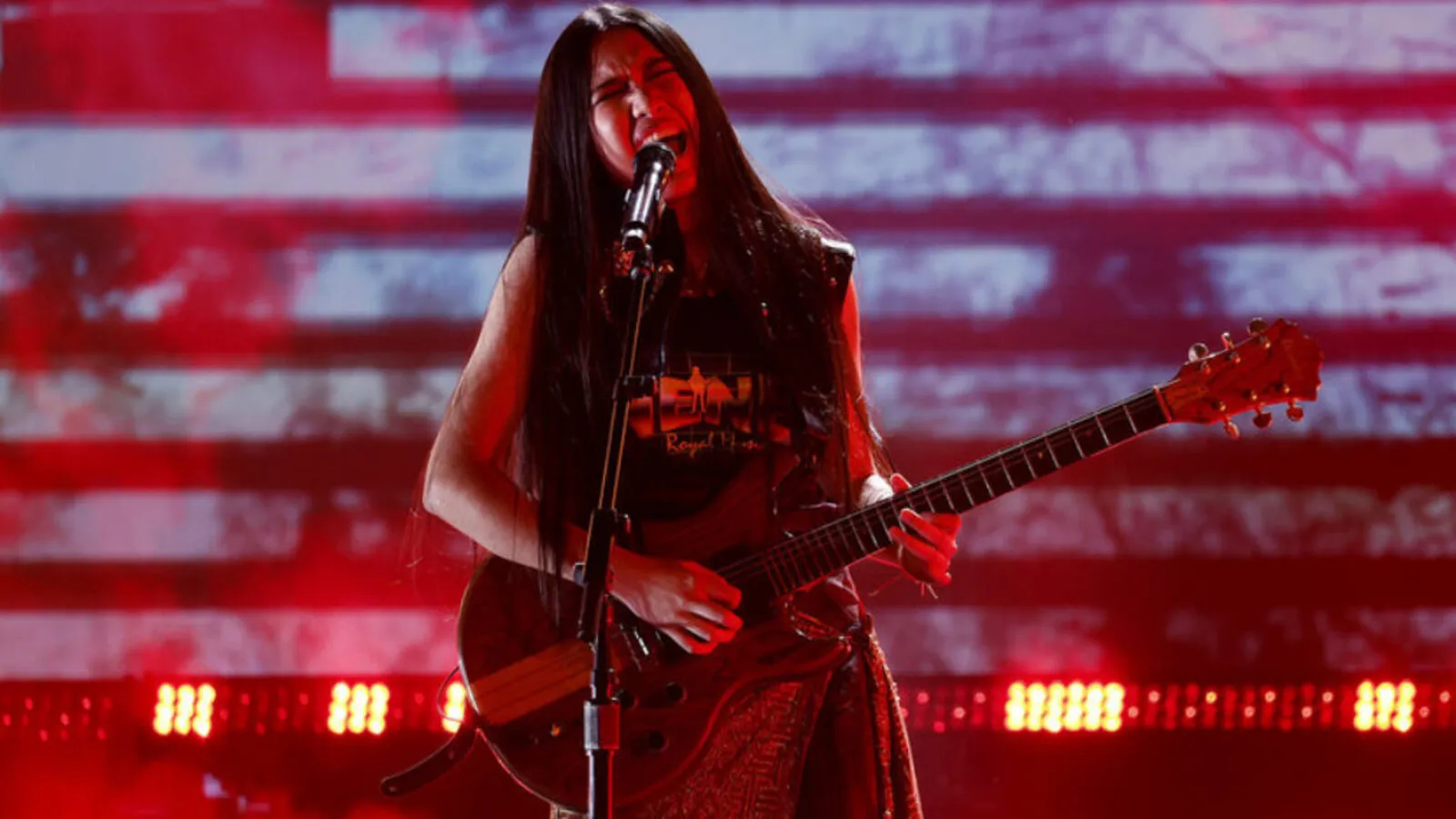 Egy 16 éves thai gitárhős lány nyerte az America’s Got Talentet, a Seven Nation Armyval tarolt a döntőben