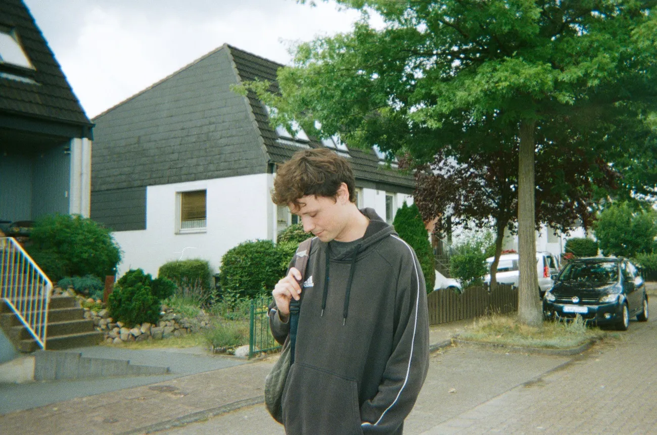 Egy felnövéstörténet vége – orbit először hozza el lebegős dalait Budapestre Egy felnövéstörténet vége – orbit először hozza el lebegős dalait Budapestre