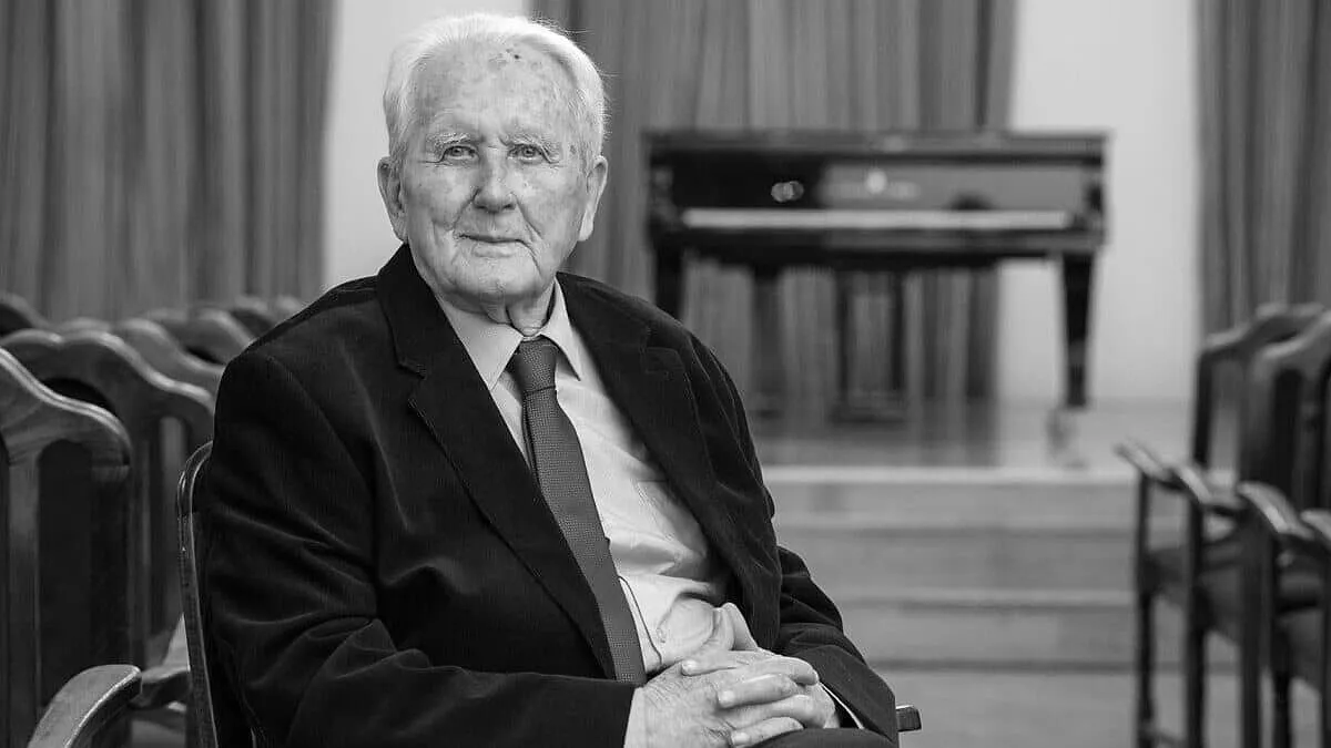 Elhunyt Czigány György