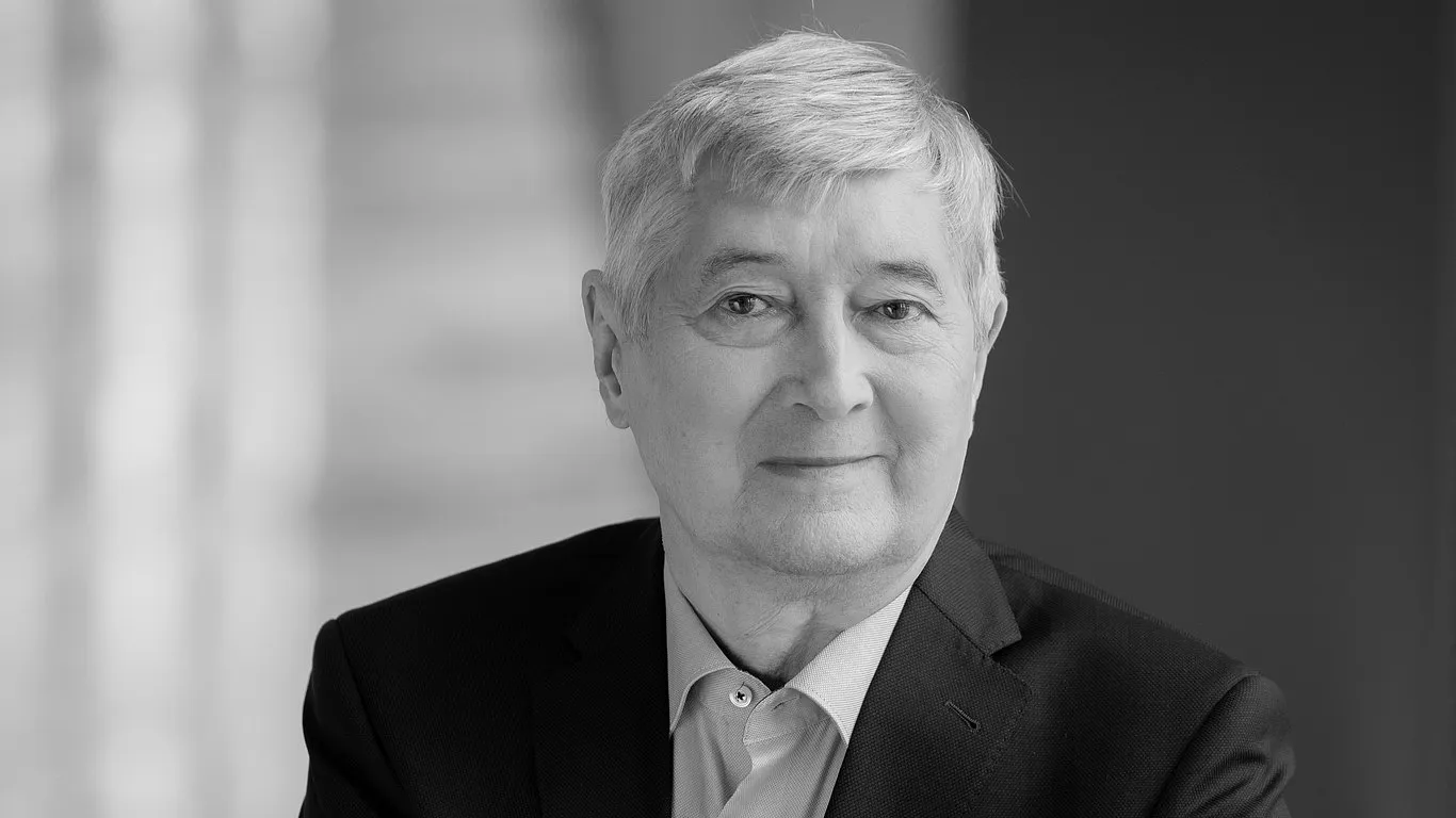 Elhunyt Mali István