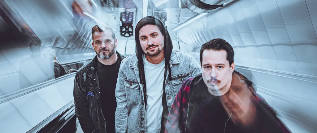 Elliptic - Itt a Dead Gray legújabb dala