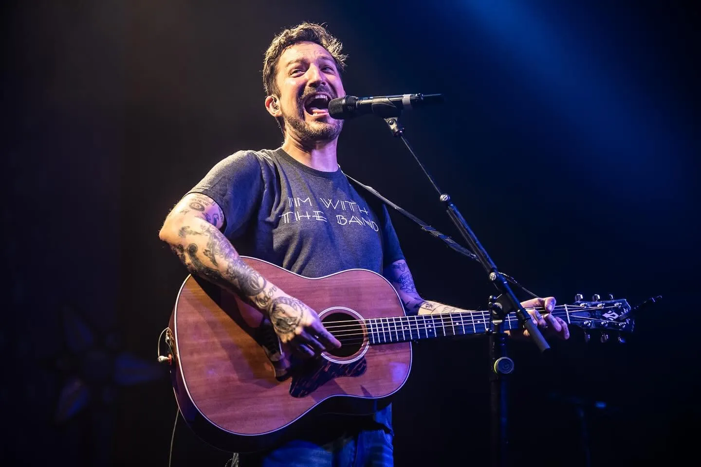 Évtizedekig koncertfüggő volt, de 3200 buli után felhagy a turnézással Frank Turner