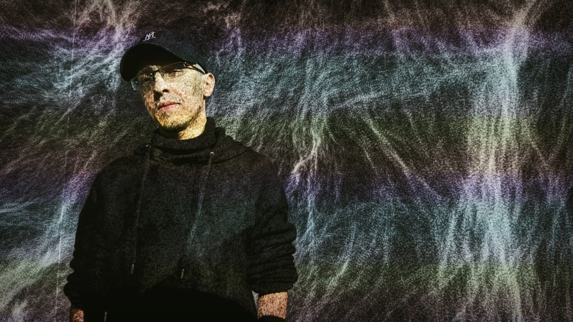 Ez nem egy neonpunkos nosztalgiaszakkör – Itt van Planetdamage új cyberpunk albuma, a KILLCAPS