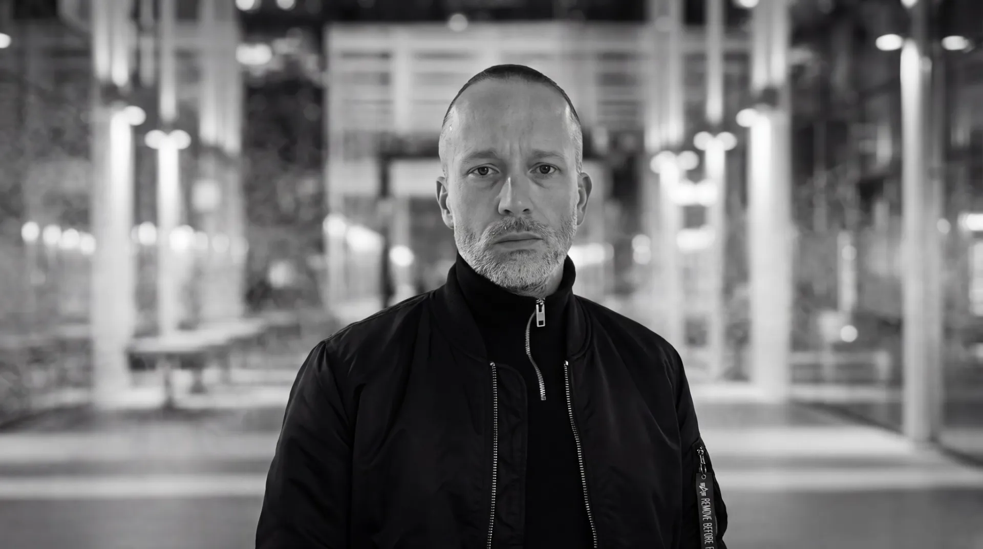 Fehér madár – Premieren a Mogorva debütáló dala