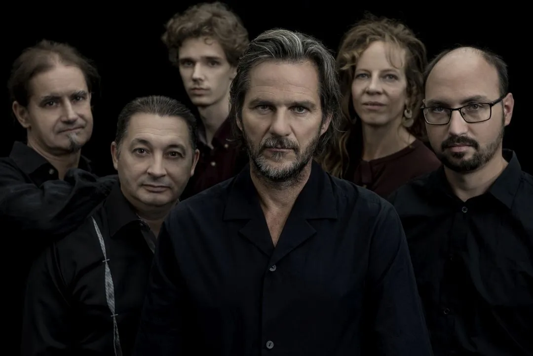 Generációs témák, népi hangzás. Kollár-Klemencz Kamarazenekar: A lányok nem sírnak (lemezkritika)