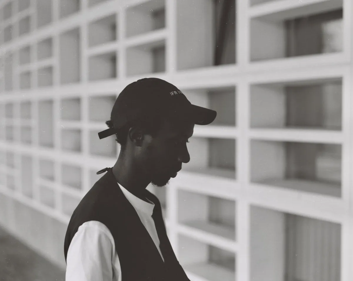 Gyász és felemelkedés. KMRU: Kin (lemezkritika)