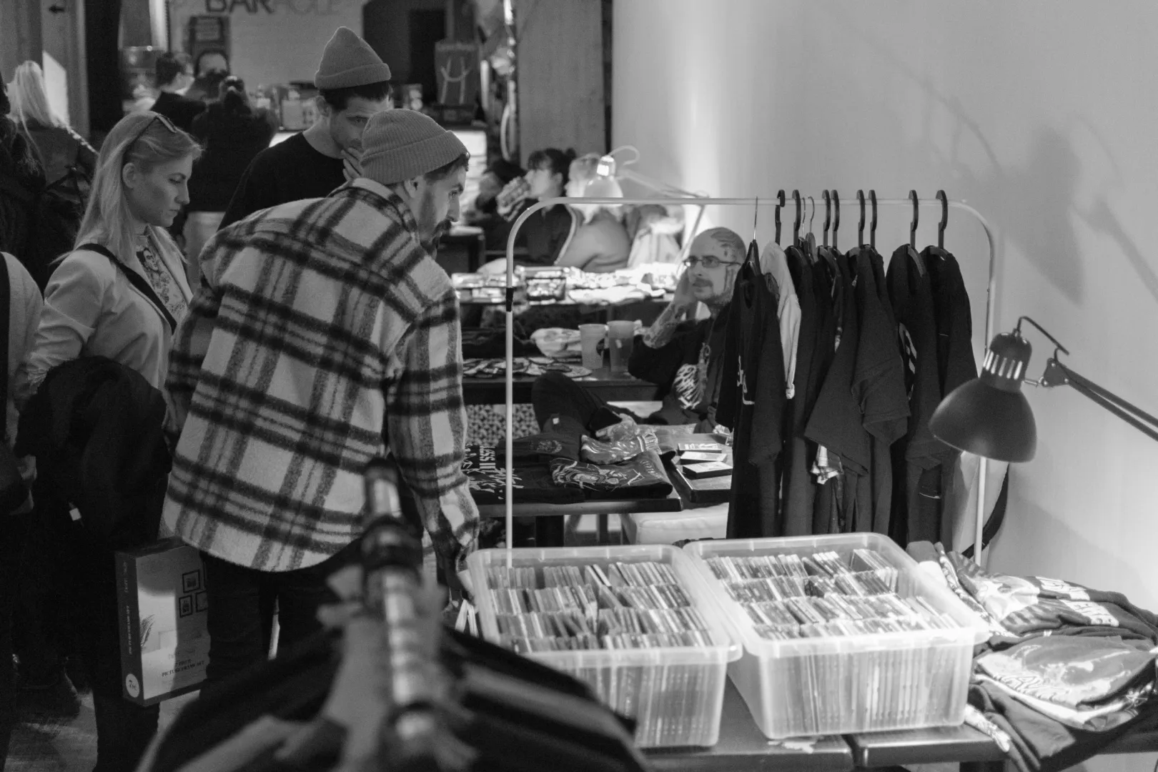 Harmadik alkalommal nyitja meg kapuit a Merch piac a BARhole-ban