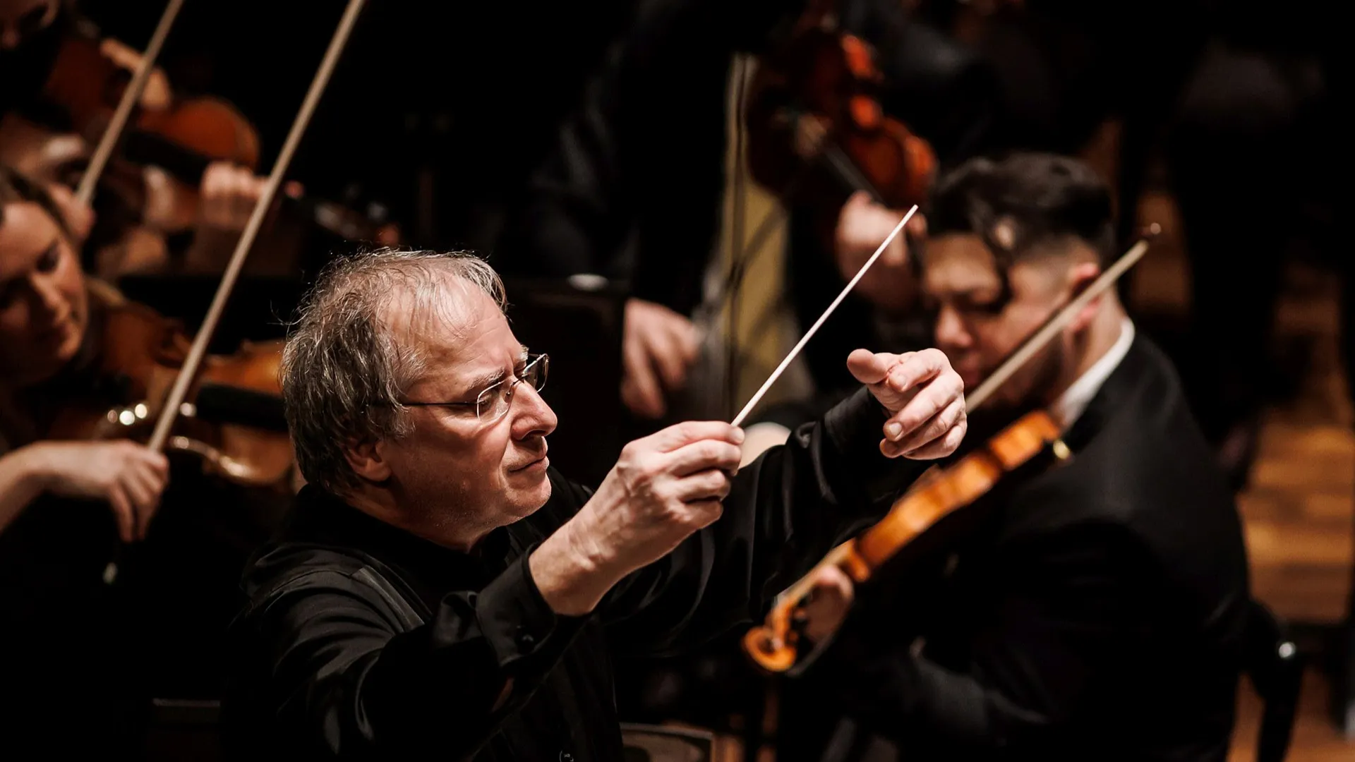 Hegedűgálával tiszteleg a Concerto Budapest a magyar hegedűművészet legendái előtt