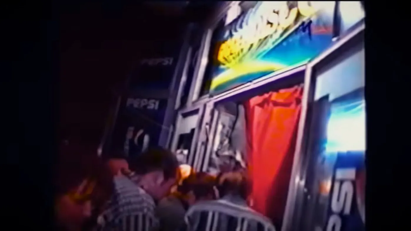 Hová tűnt a vidéki klubélet? - Így lett a közösségi élményből magányos fogyasztás