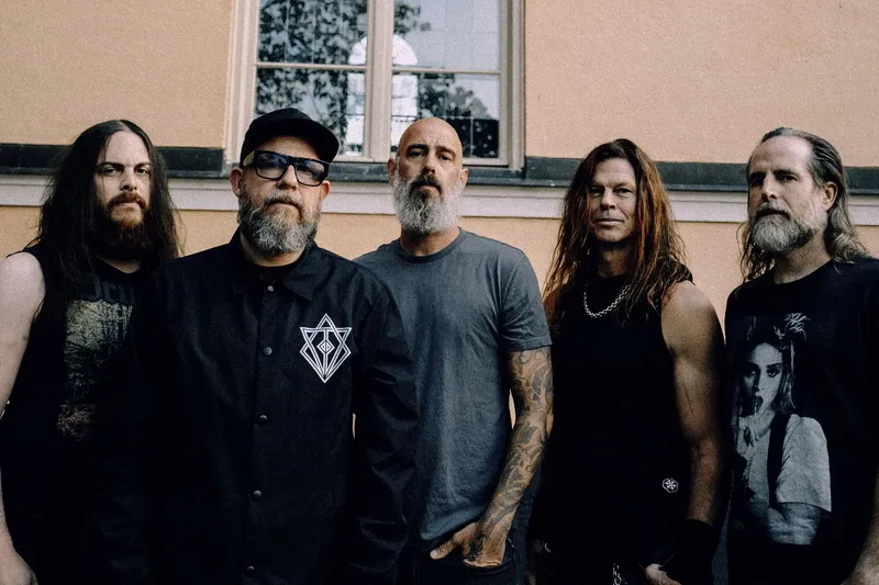 In Flames – 11 zenekarossá erősödött a koncert