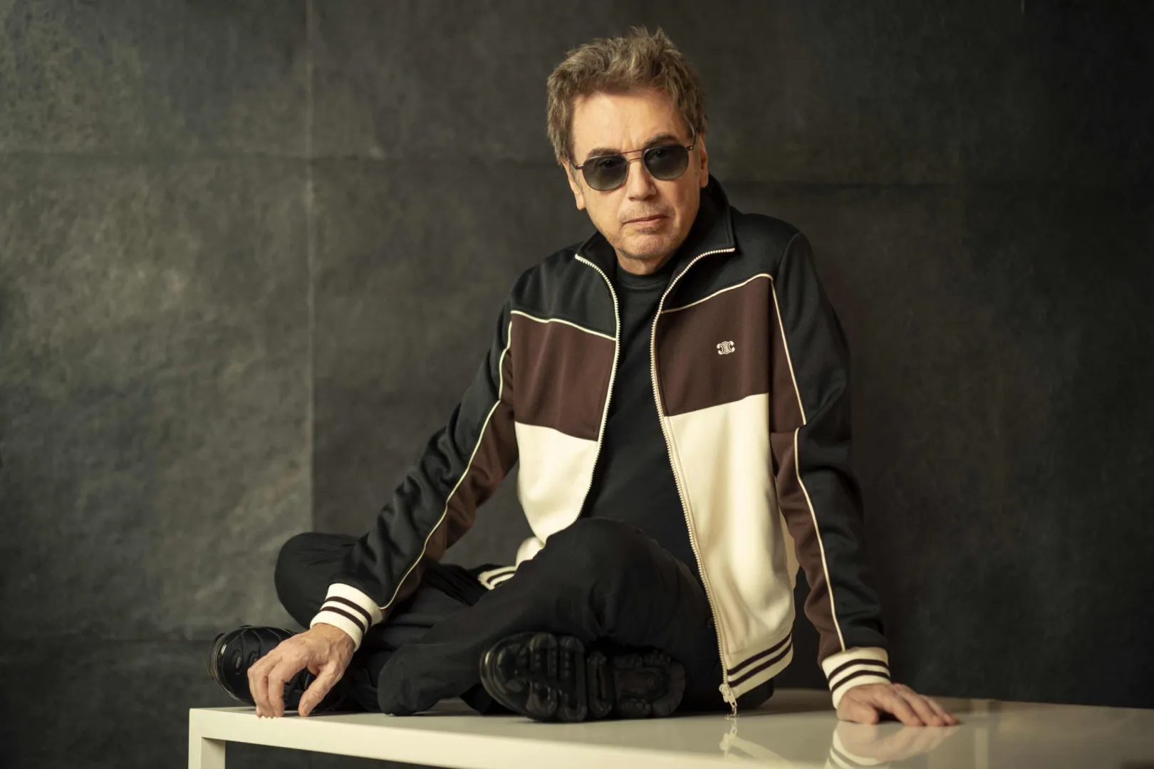 Jean-Michel Jarre látványos előadását idén júniusban Budapestre is elhozza