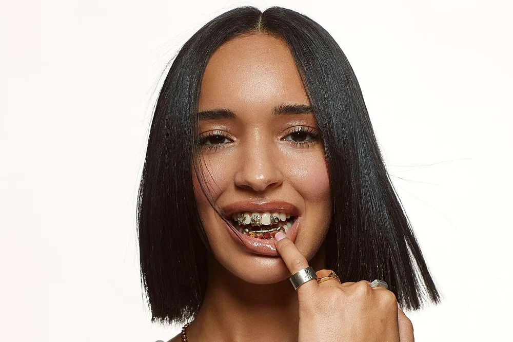 Kiiktat minden zavaró tényezőt. Dina Ayada: Identity (lemezkritika)