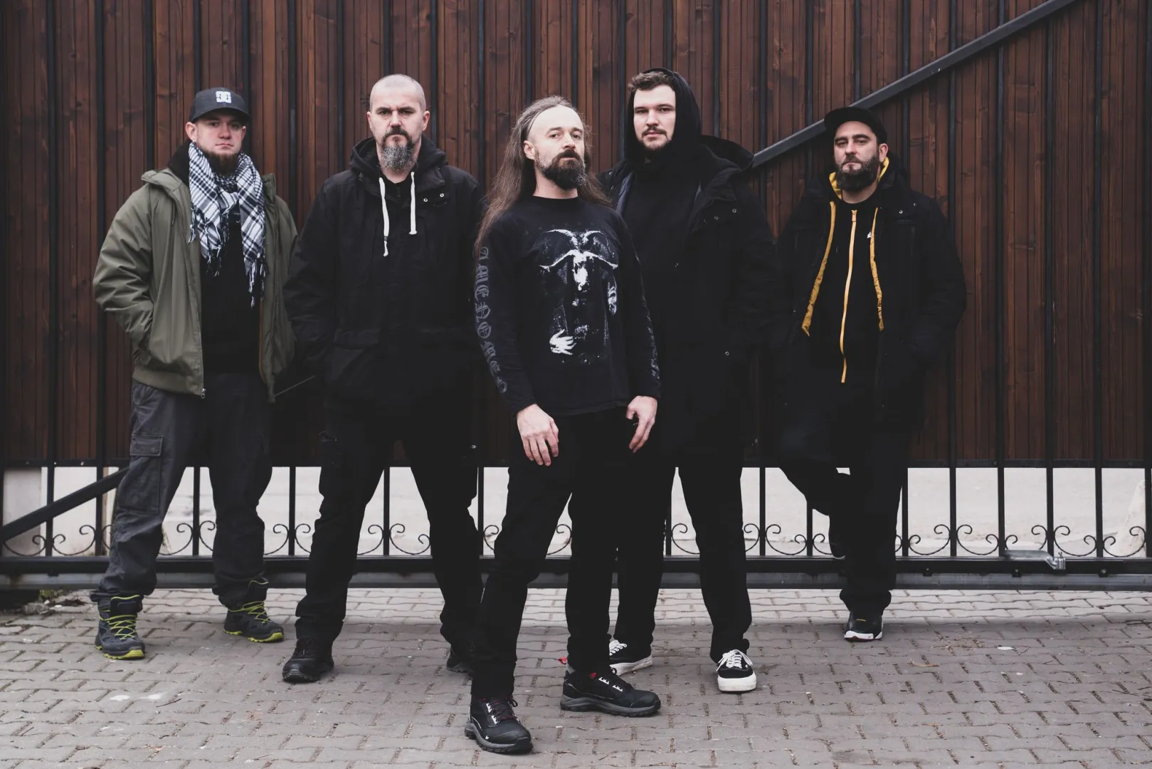 Left Hand Path - Szöveges videóval az új dal