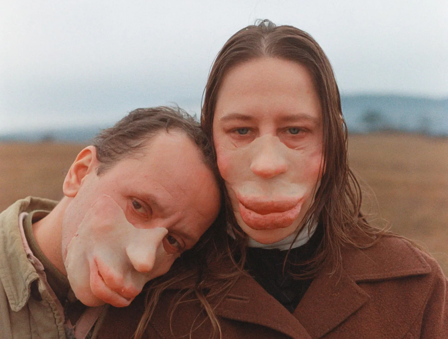 Lidérces szerelem a tanúhegyek között – itt a Musica Moralia új videója