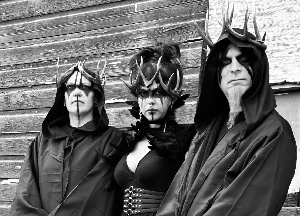 Mama Doom - Woven Linen - új klip