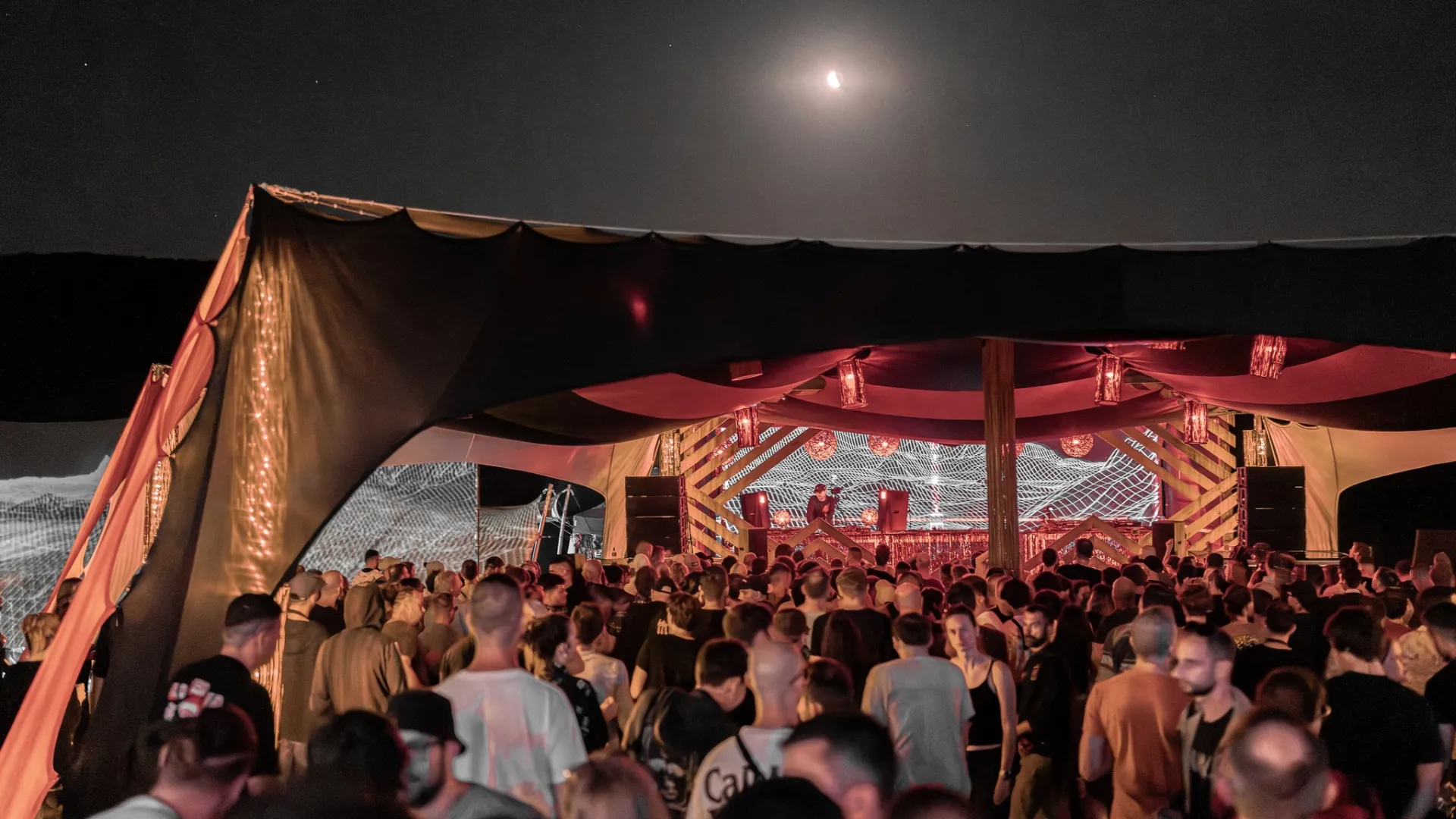 Március 15-ig adhatod le az Alkotótábor fellépői pályázatot!