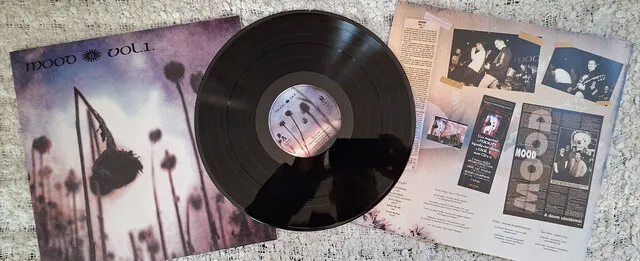 Megjelent a Mood debütáló albumának újrakiadása CD-n és LP-n