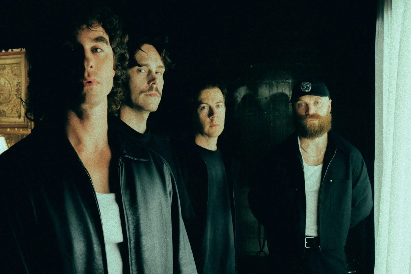 Meglepetésekkel teli új albumával érkezik a DON BROCO