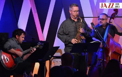 MÉLTÓ  ÉVADZÁRÓ  – A MAO megidézte Paul Desmond és Jim Hall szellemét