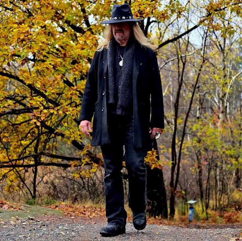 Mirror of My Soul – Svéd doom veteránok gótikus utazása