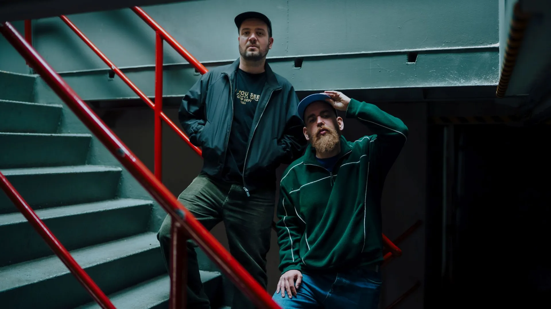 Moduláris szintire csavarodó szójátékok – live sessionnel debütál Gege és Bizmuth duója
