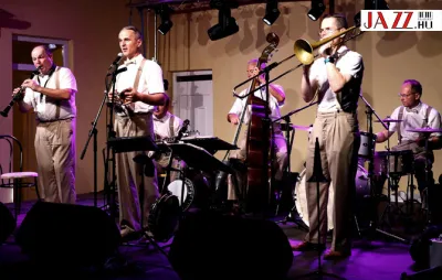 Nosztalgia, rétes, Hot Jazz Band Nosztalgia, rétes, Hot Jazz Band
