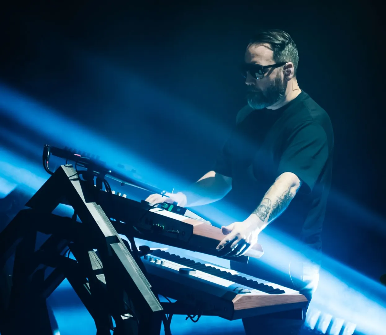 Novemberben Carpenter Brut, HEALTH és VOWWS a Barba Negrában!