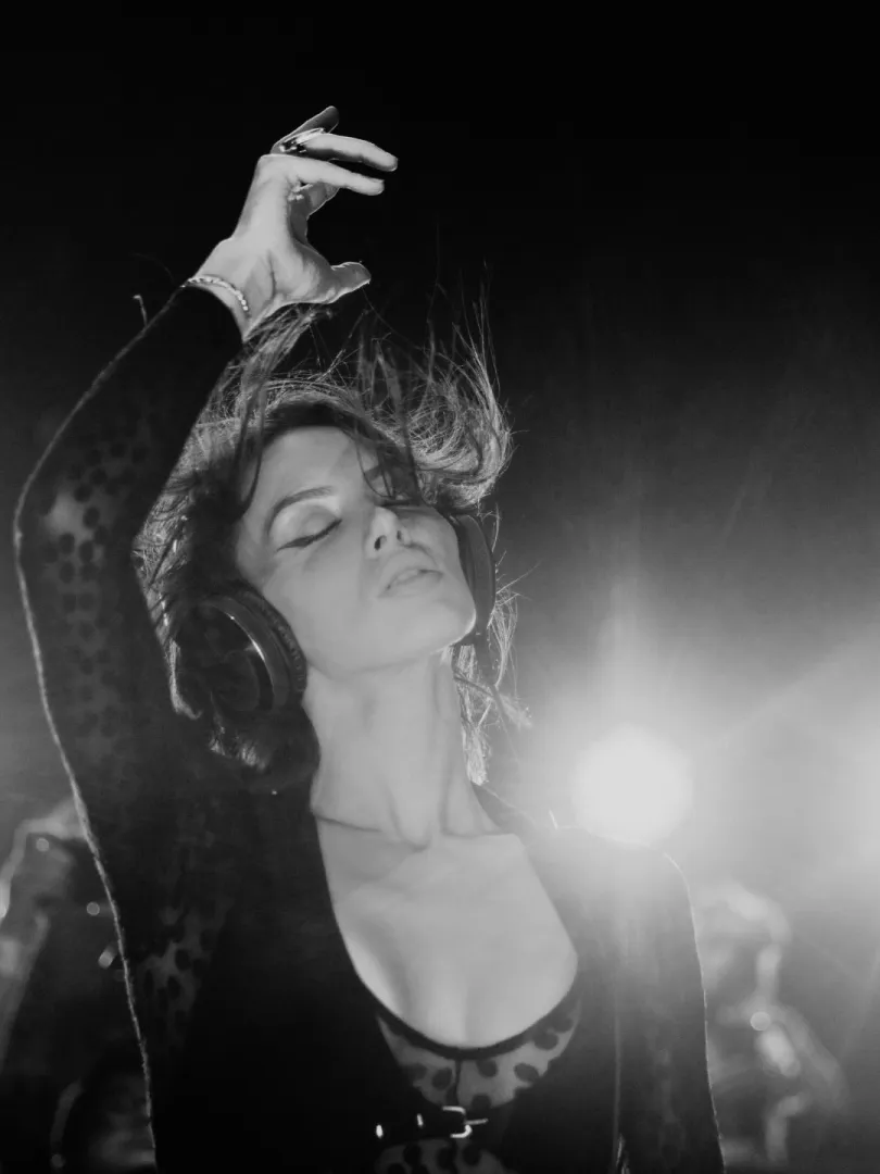 Ősszel érkezik Sara Landry második albuma: Divine Intervention