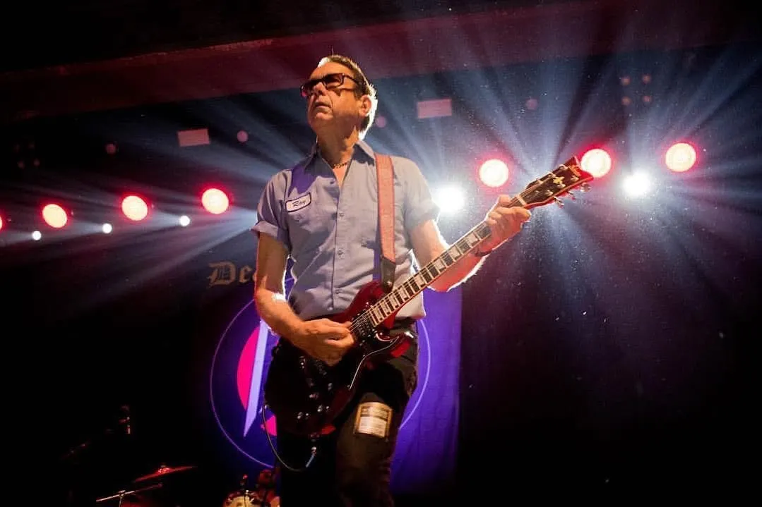Parkinson-kórral küzd a Dead Kennedys gitárosa