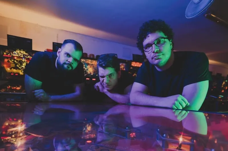 Polytrip – Dalpremier: Szorít a cipő