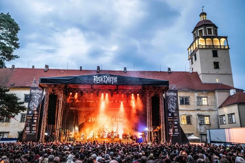 Rock Castle – Kacsavadászat mellett új falkatag